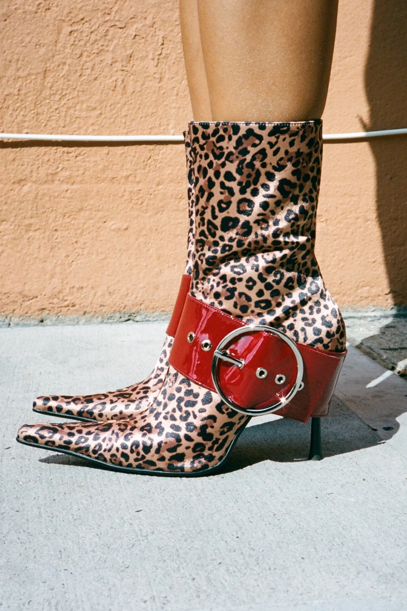 Fashion Jeffrey Campbell DISCOVER Beigebrnchthsatredpt